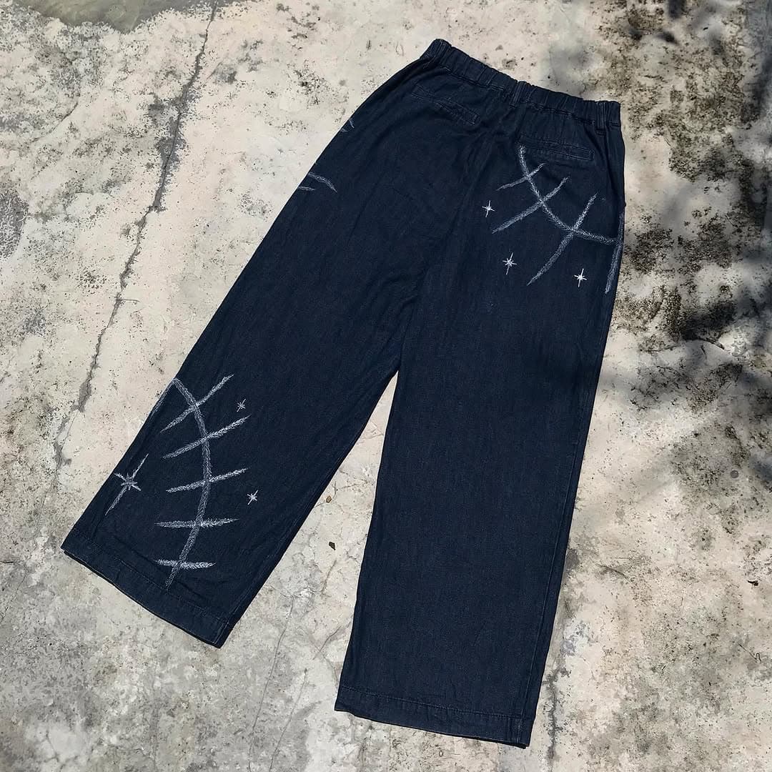 Hand-painted jeans back